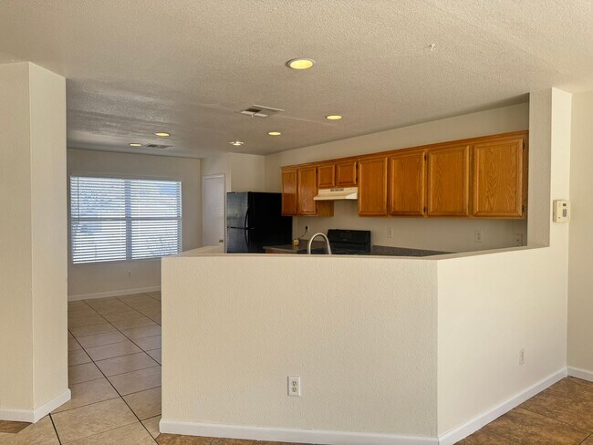 Building Photo - Beautiful 3-bedroom, 2-bathroom home in North Las Vegas