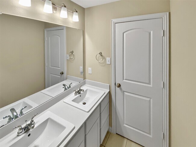 Foto del edificio - 11922 Amber Oak Wy