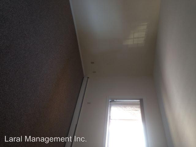Building Photo - 54 Borden Ave