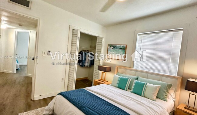 Building Photo - 3670 SW 10th St