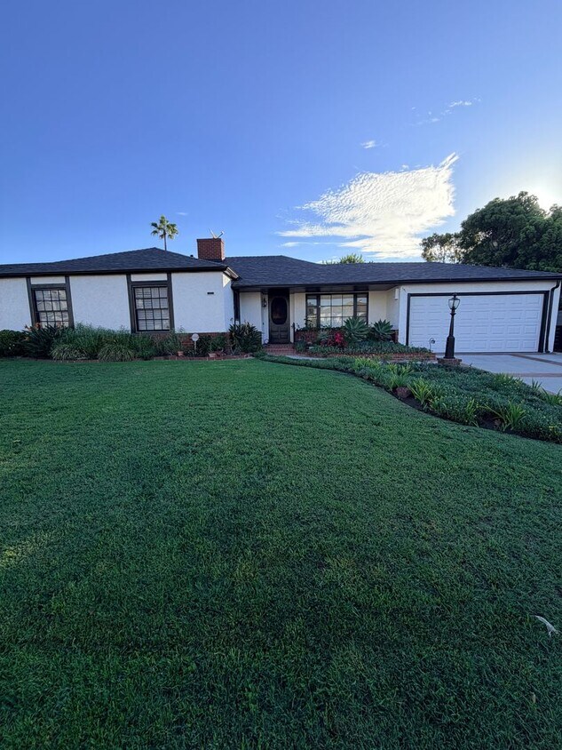 Photo - 8046 Dunfield Ave.