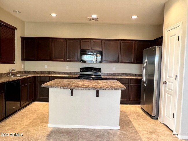 Building Photo - 3942 S Napa Ln