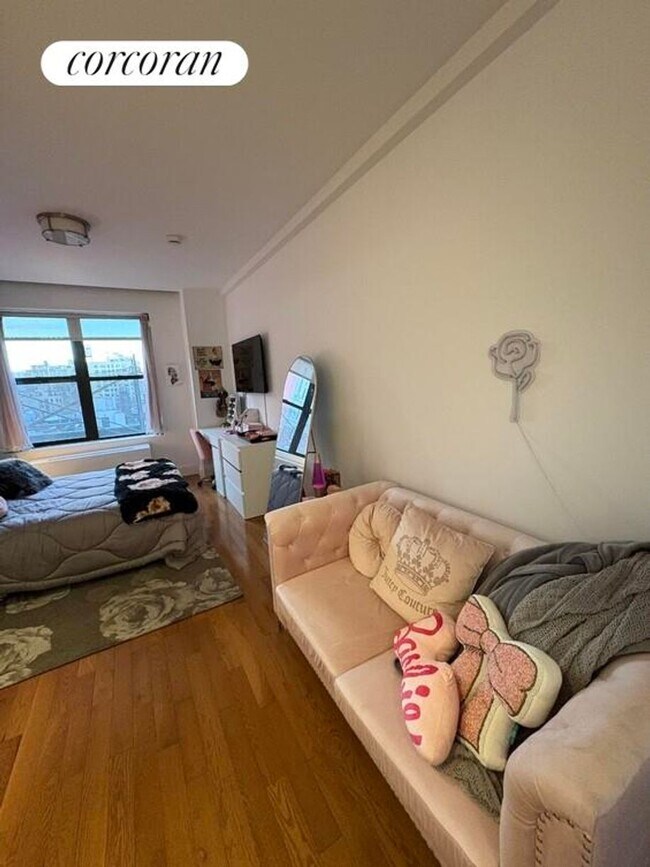 Foto del edificio - 212 W 91st St