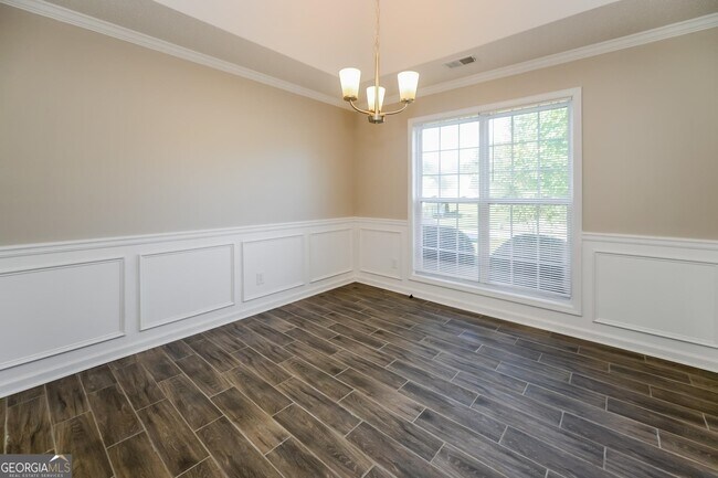 Building Photo - 1604 Madison Dr