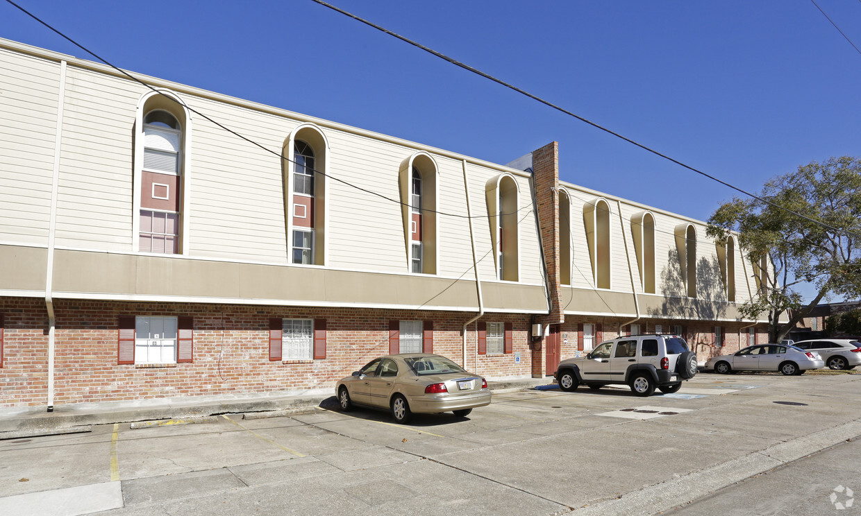 Foto del edificio - Carriage Court Condominiums