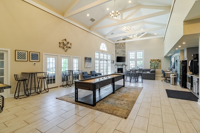 Interior Photo - The Reflections