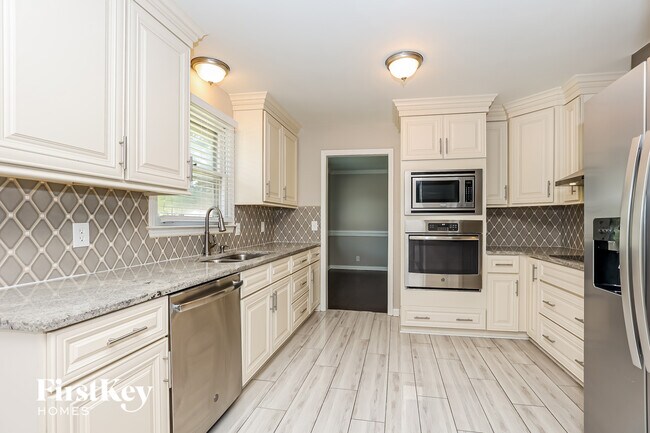 Building Photo - 345 Highfield Dr