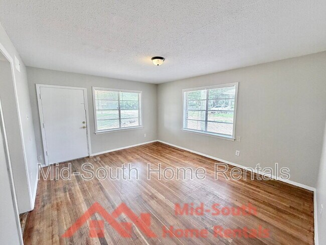 Building Photo - 1379 Ferguson Rd