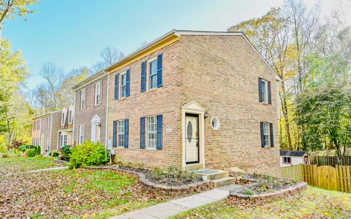 8922 Shamrock Ct, Springfield, VA 22152 Townhome Rentals in
