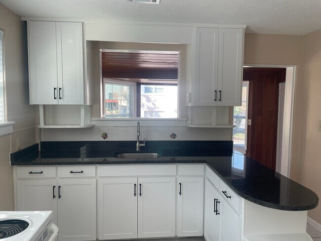 Foto del edificio - 14 S Summerlin Ave