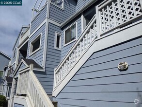 Building Photo - 249 Sea Crest Cir
