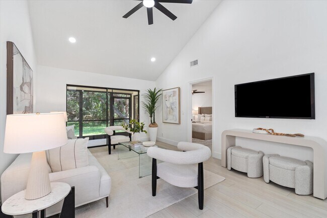 Building Photo - 441 Ashwood Pl