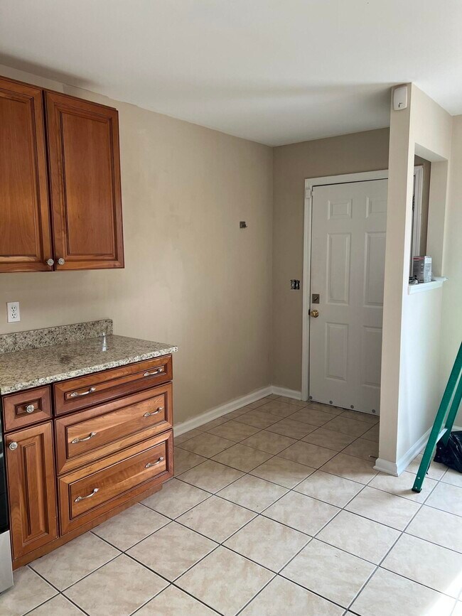 Foto del edificio - 601 Sherard Cir
