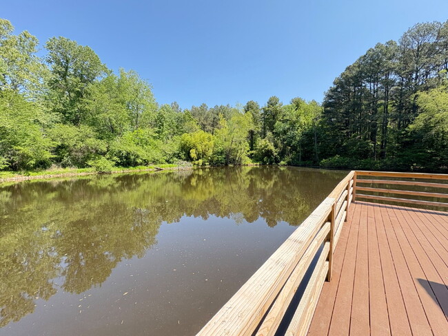 Building Photo - "Charming 3-Bed Oasis with 2 Full Baths in...