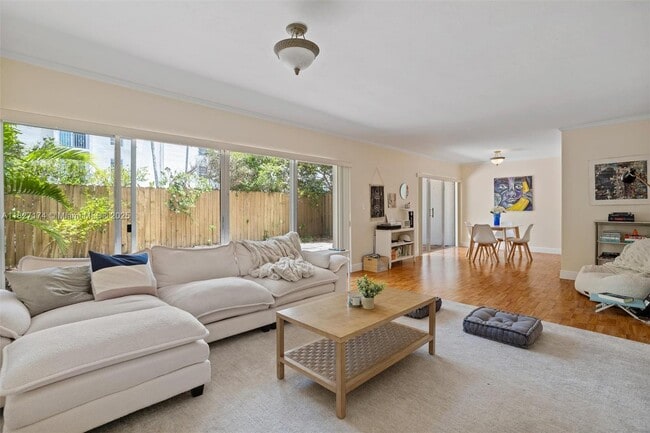 Building Photo - 7508 SW 58th Ave