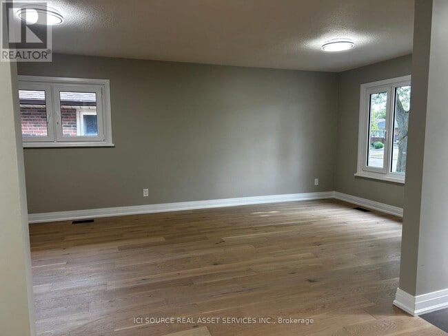 Building Photo - 30 Swanhurst Blvd