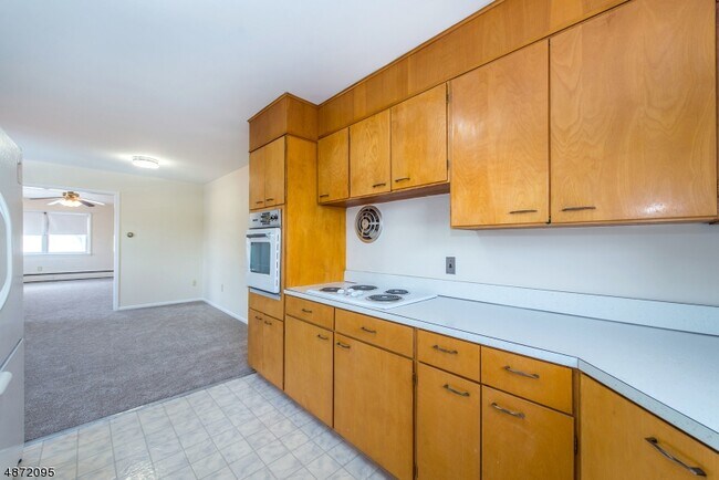 Foto del edificio - 70 Broughton Ave