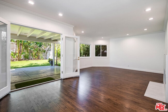 Foto del edificio - 161 N Hamel Dr