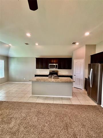 Building Photo - 617 Saguaro Dr