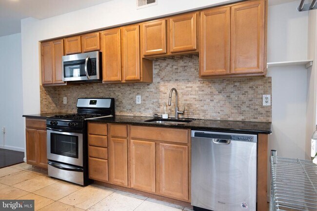 Foto del edificio - 1321 S 18th St