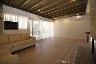 Building Photo - 1532 Dell Dr