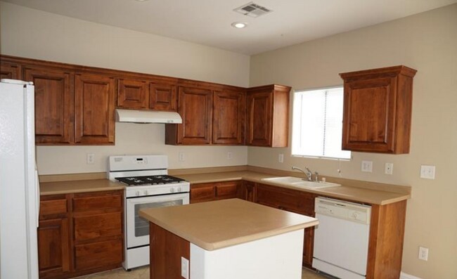 Foto del edificio - 5447 W Hasley Canyon Ave