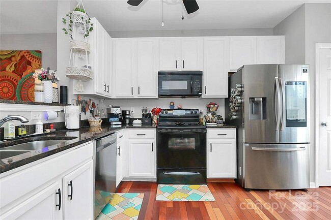 Building Photo - Modern Condo for Rent – Walk to NoDa & Lig...