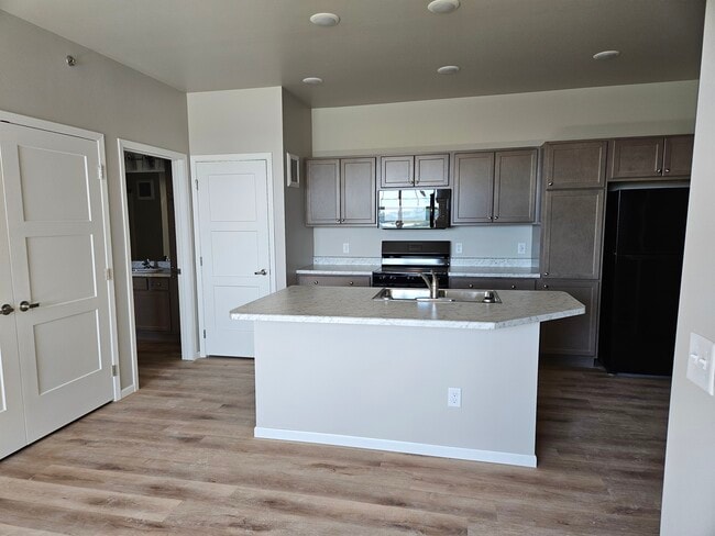 Building Photo - Mary's Heights Apartments