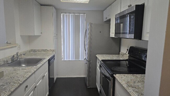 Foto del edificio - 3194 Coral Lake Ln