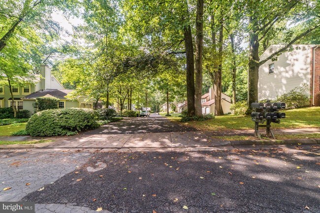Building Photo - 5926 New England Woods Dr