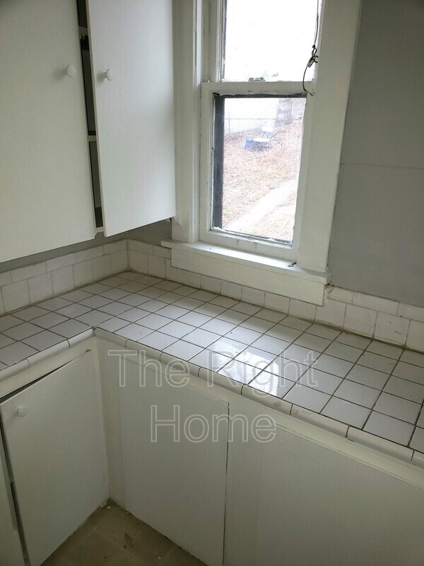 Building Photo - 1518 S 25th St