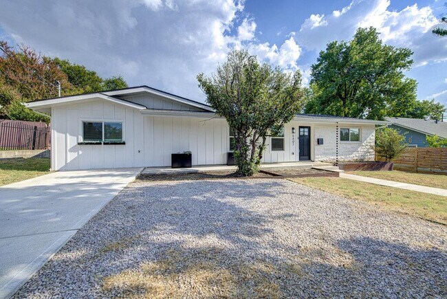 Foto del edificio - 5407 Manor Rd