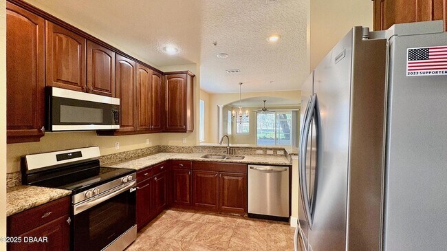 Foto del edificio - 115 Riverview Bend S