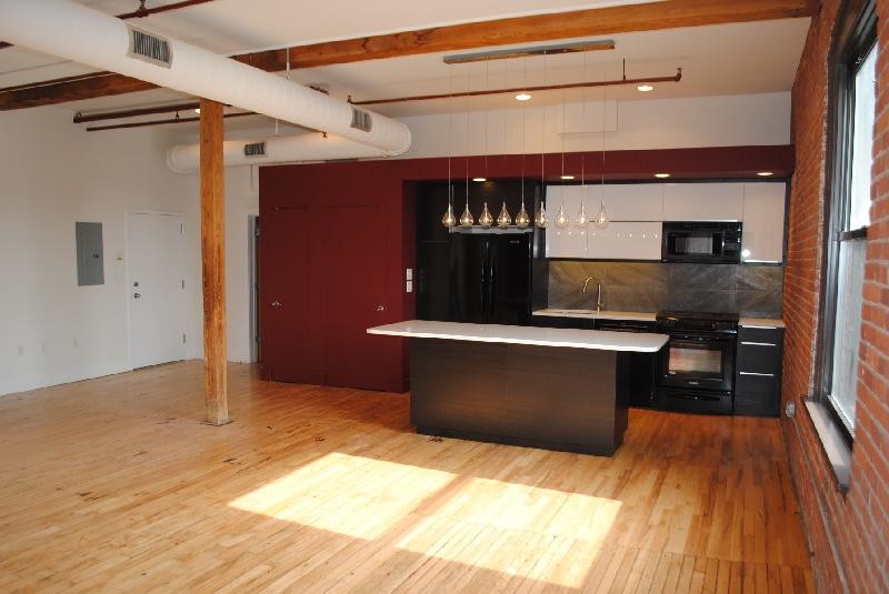 Primary Photo - 254 Brighton Ave