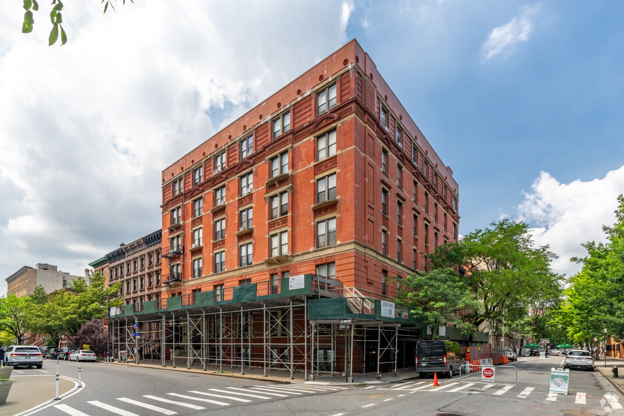 35 Mount Morris Park West