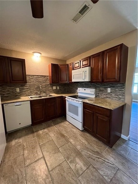 Building Photo - 2006 Cypress Pl