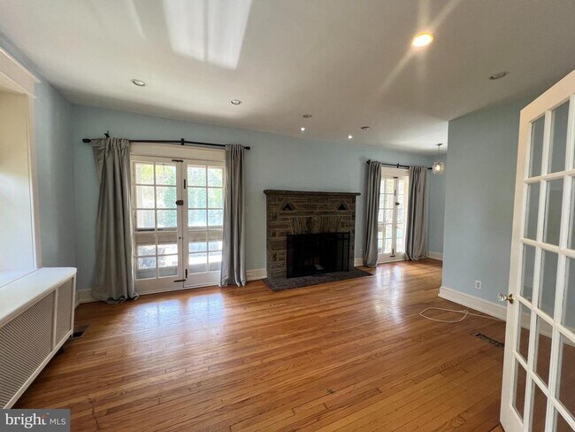 Foto del edificio - 7630 Cheltenham Ave