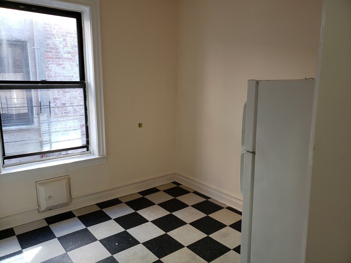 Building Photo - 2315 65th St