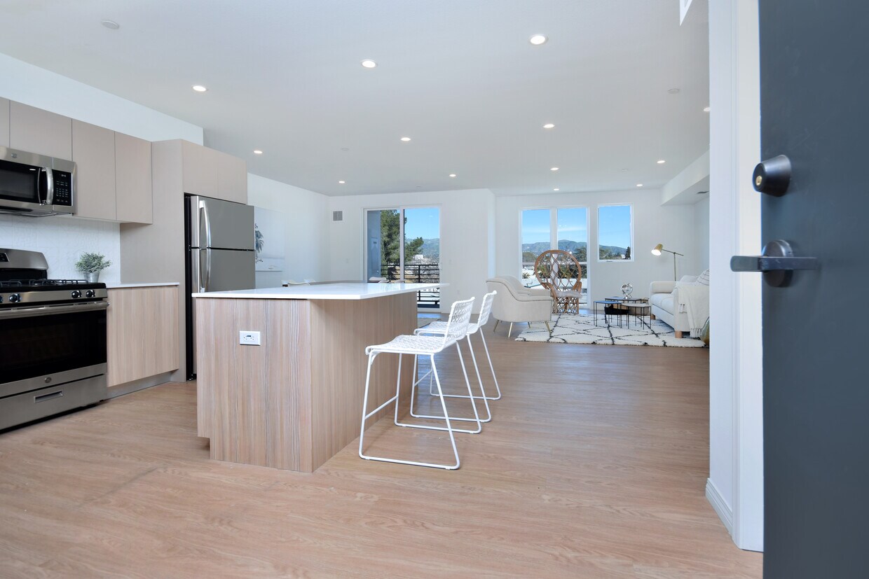 Foto principal - 18334 Malden St
