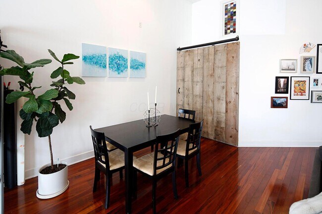 Foto del edificio - 1145 Summit St