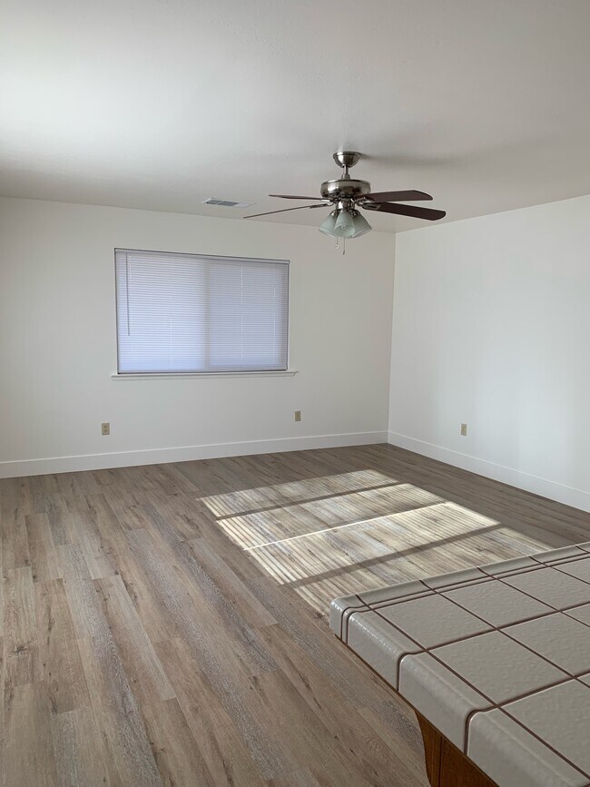 8415 Hanford Armona Rd, Hanford, CA 93230 House Rental in Hanford, CA