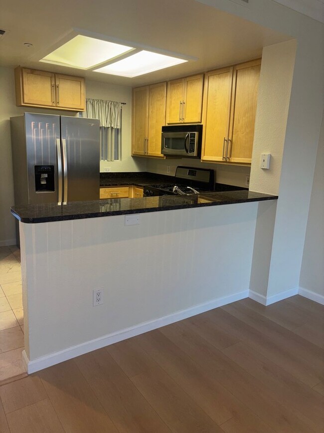 Building Photo - Unfurnished Meridian Luxury 1 Bed | 1 Ba C...