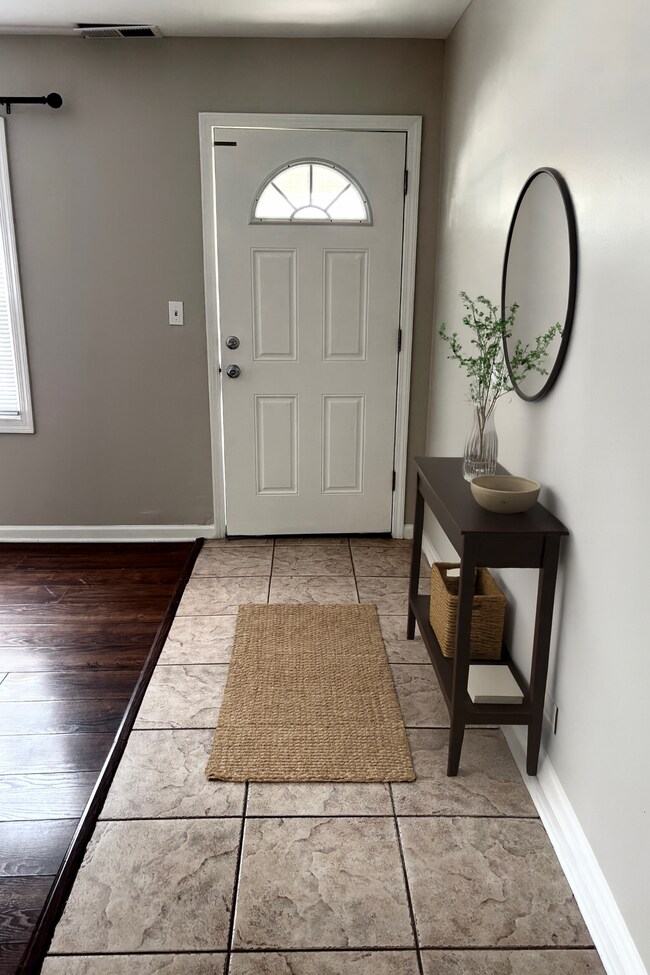 Foto del edificio - 11903 S Laramie Ave