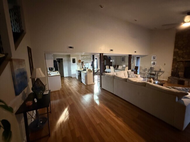 Foto del edificio - The Lodge at Trojan Way