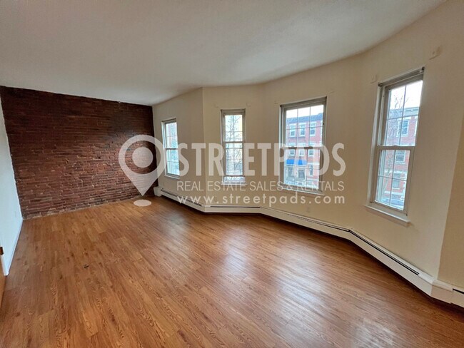 Foto del edificio - 62 S Huntington Ave