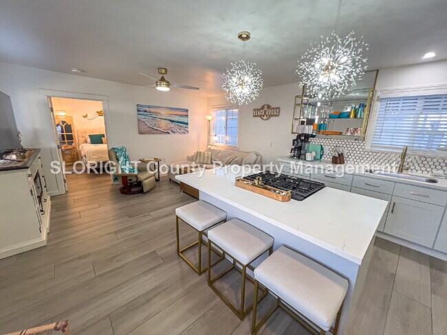 Foto del edificio - AVAILABLE NOW - Charming Beachside Retreat in Pismo Beach - 1 Bed / 1 Bath