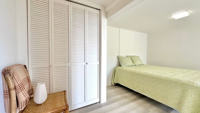 Foto del edificio - Available NOW - Newly Renovated Studio wit...