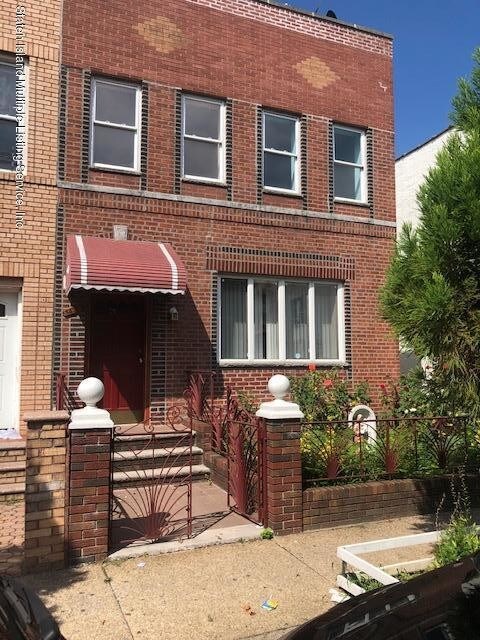 Primary Photo - 1422 E 2nd St