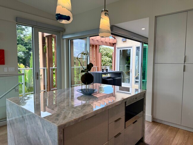 Foto del edificio - 197 Holokahiki Ln