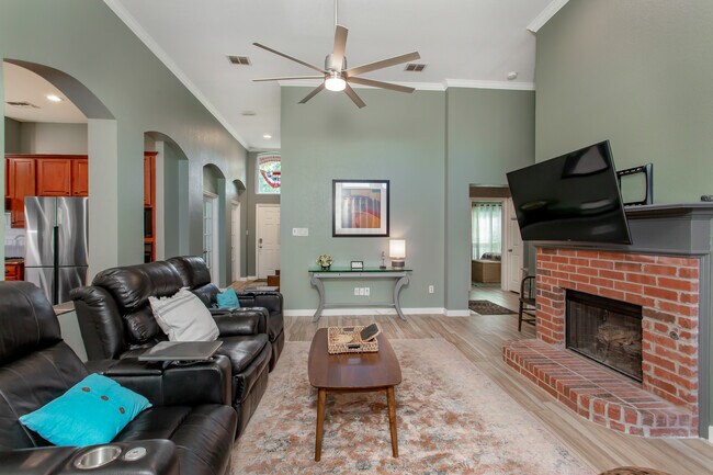 Building Photo - 8248 Mura Dr